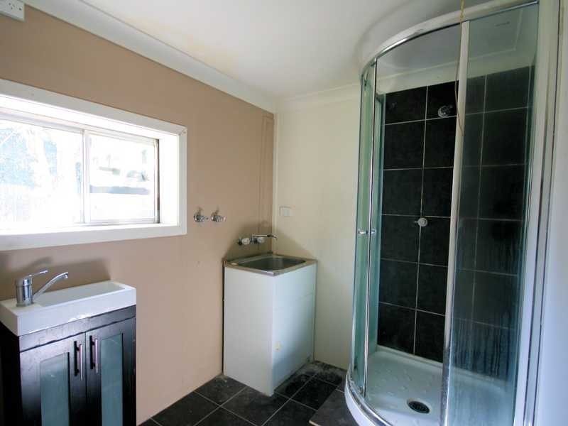 31 Winnetts Rd, Daisy Hill QLD 4127