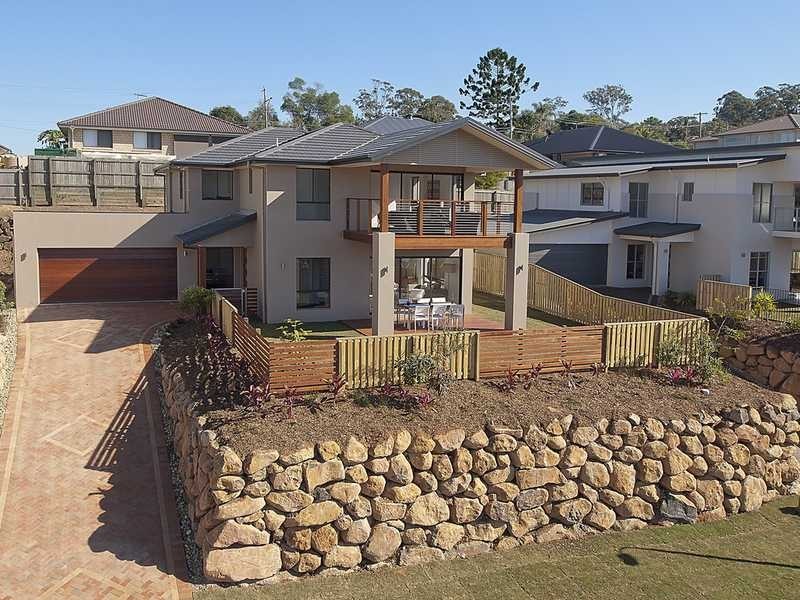 32 Dennis Vale Drive, Daisy Hill QLD 4127