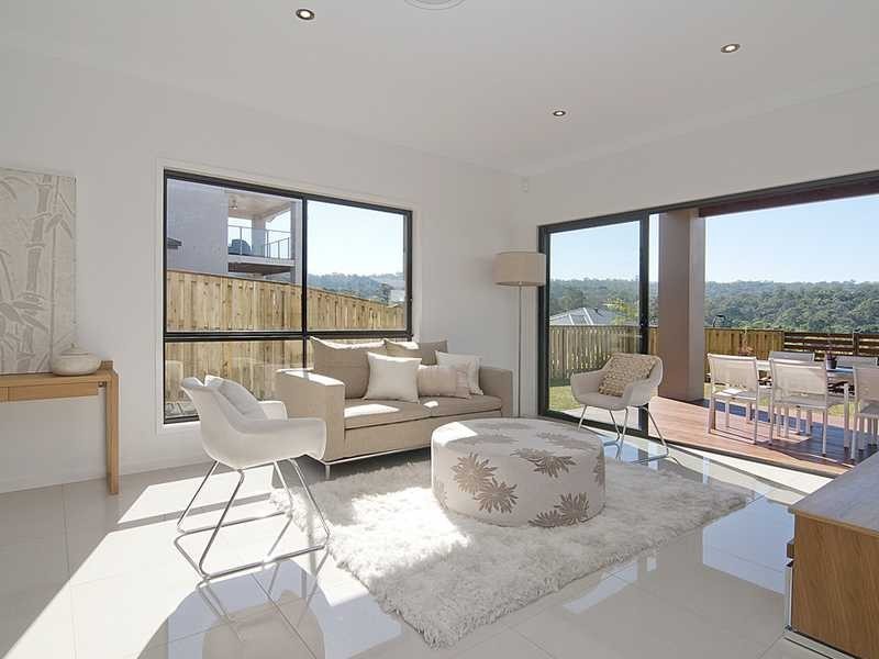 32 Dennis Vale Drive, Daisy Hill QLD 4127