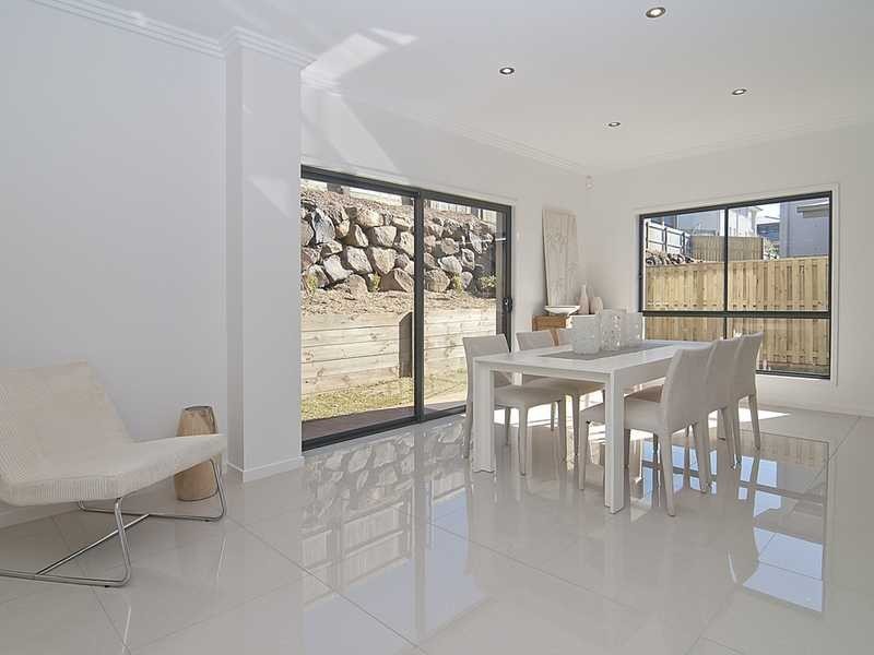 32 Dennis Vale Drive, Daisy Hill QLD 4127