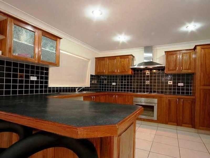 5 Van Dieman Crescent, Springwood QLD 4127
