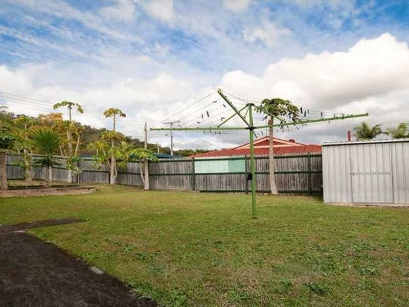 5 Van Dieman Crescent, Springwood QLD 4127