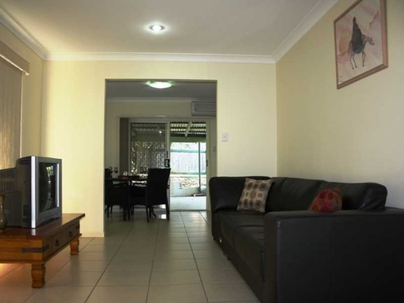 5 Van Dieman Crescent, Springwood QLD 4127