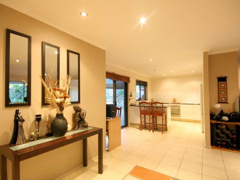 4 Quondare Court, Springwood QLD 4127