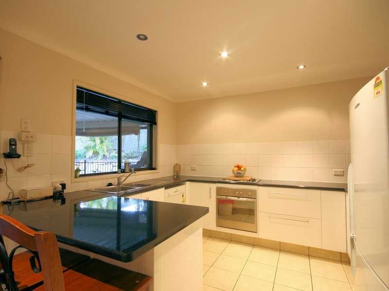 4 Quondare Court, Springwood QLD 4127