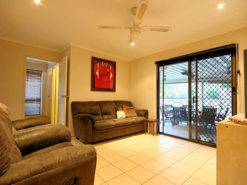 4 Quondare Court, Springwood QLD 4127