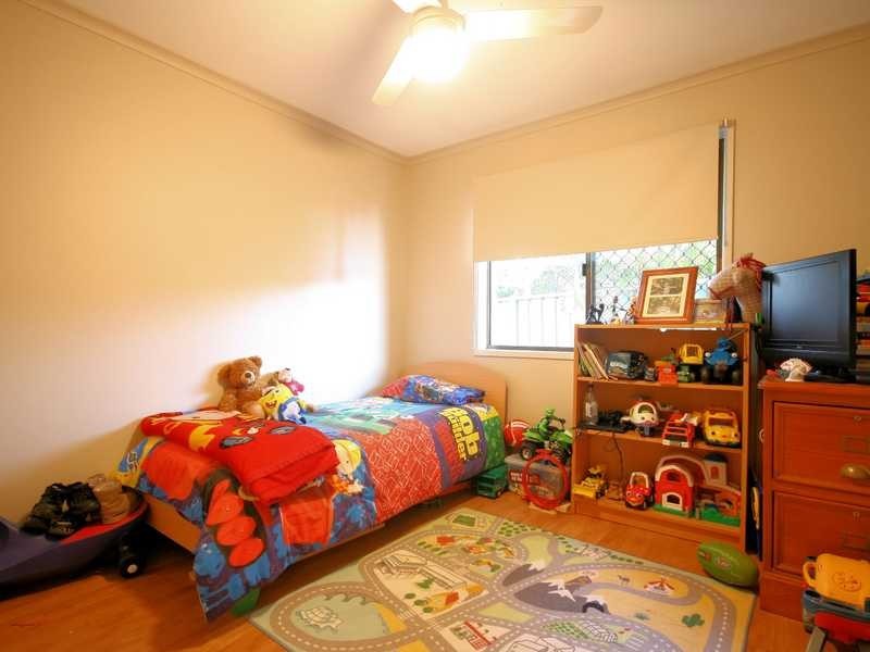 4 Quondare Court, Springwood QLD 4127