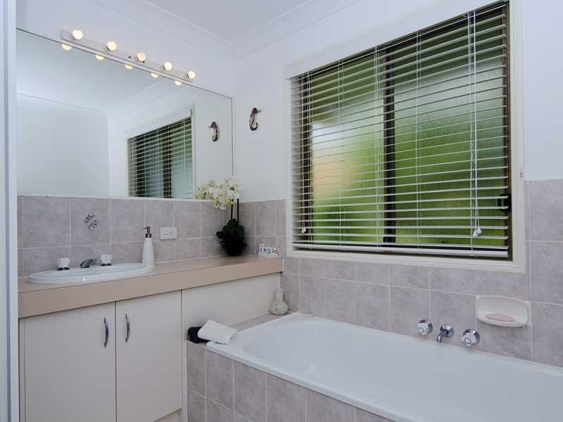 10 Innes Crescent, Cornubia QLD 4130