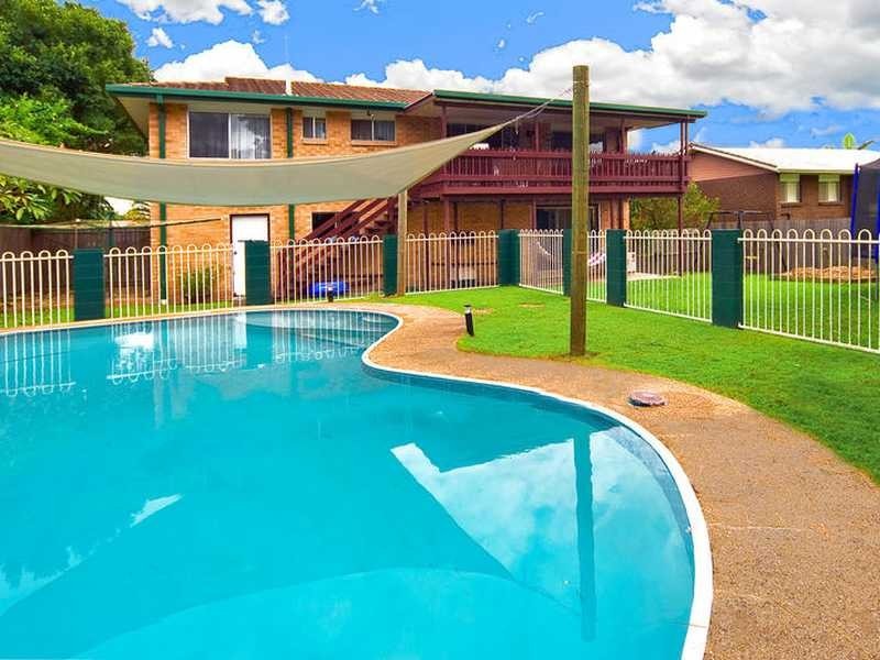 13 Whitfield Ave, Springwood QLD 4127