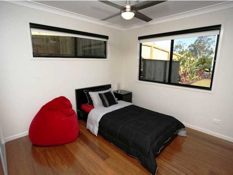 1 Baxton Place, Shailer Park QLD 4128