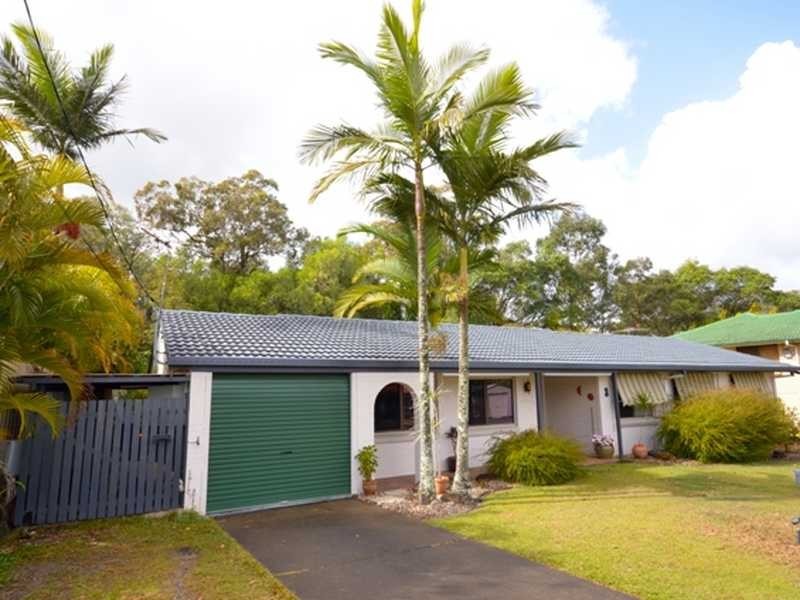 3 Jeanette Ave, Springwood QLD 4127