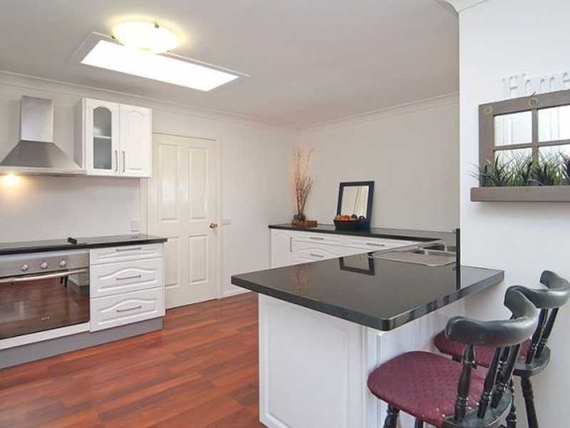 7 Shoalhaven Ave, Springwood QLD 4127