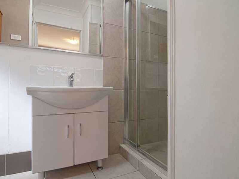 7 Shoalhaven Ave, Springwood QLD 4127