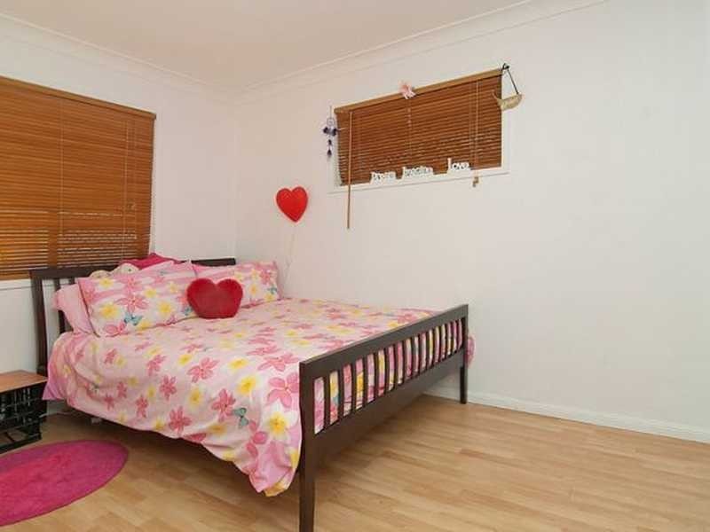 7 Shoalhaven Ave, Springwood QLD 4127