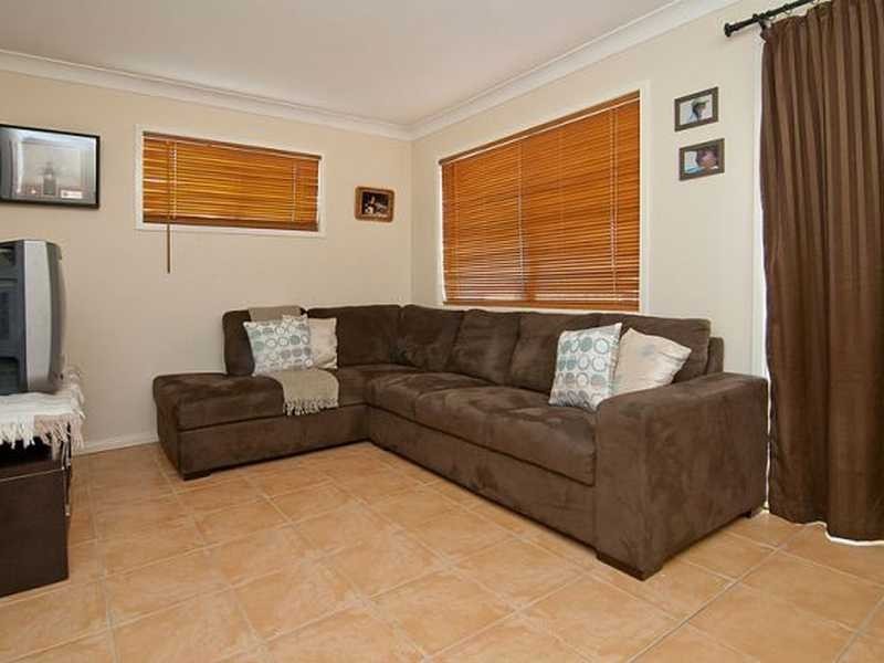 7 Shoalhaven Ave, Springwood QLD 4127