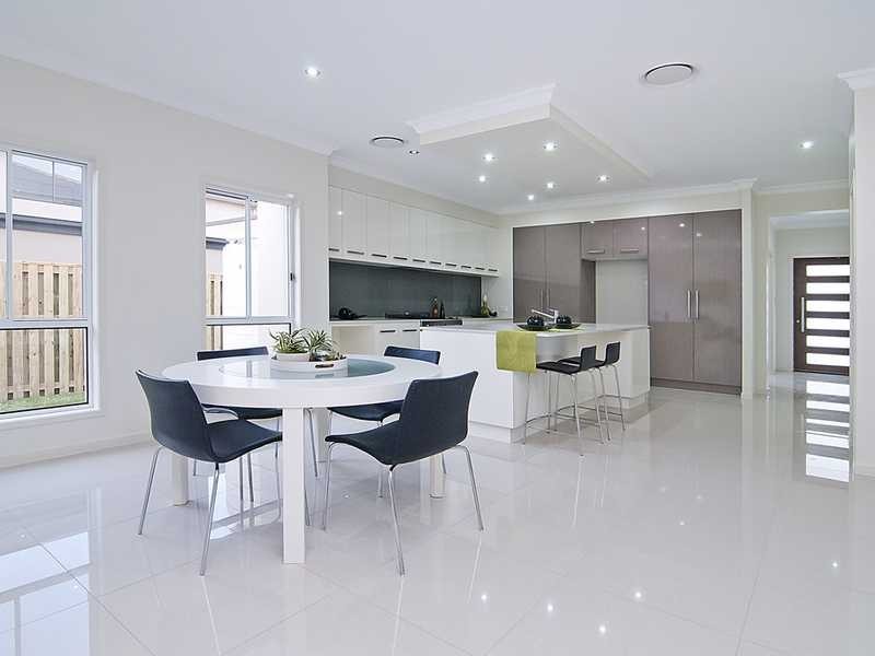 30 Dennis Vale Drive, Daisy Hill QLD 4127