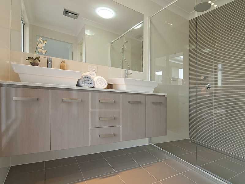 30 Dennis Vale Drive, Daisy Hill QLD 4127