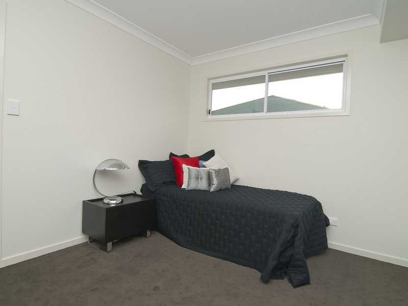 30 Dennis Vale Drive, Daisy Hill QLD 4127