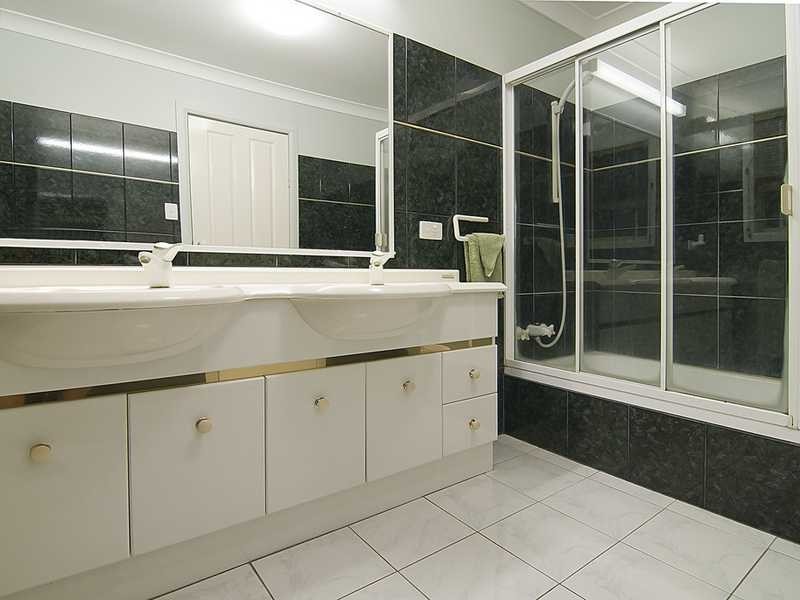 10 Gumnut Grove, Daisy Hill QLD 4127