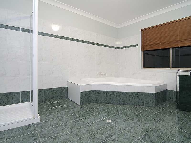10 Gumnut Grove, Daisy Hill QLD 4127