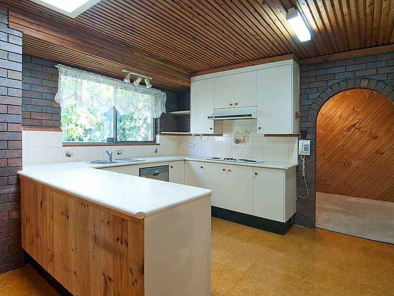 26 Shoalhaven Ave, Springwood QLD 4127