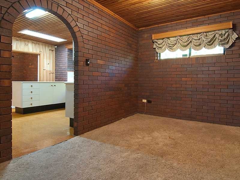 26 Shoalhaven Ave, Springwood QLD 4127