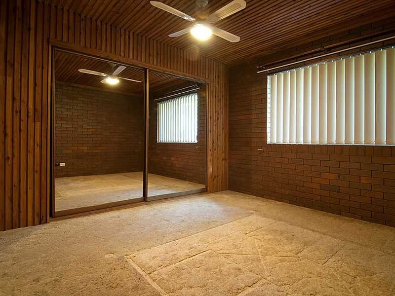 26 Shoalhaven Ave, Springwood QLD 4127