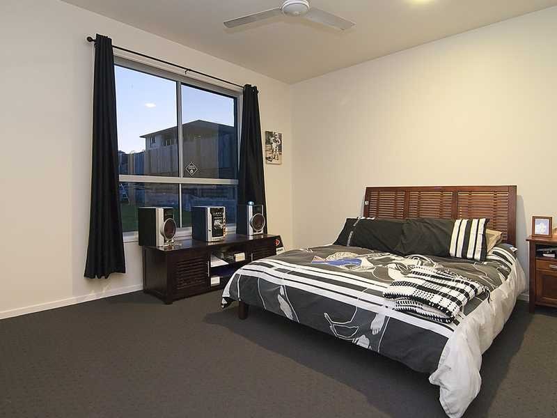 11 Nanny Shailer Street, Daisy Hill QLD 4127