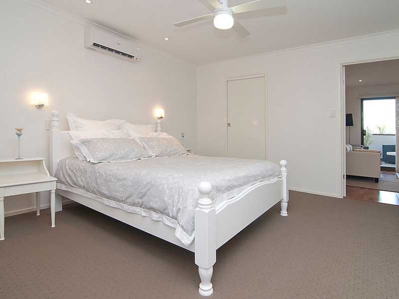 4 Wilmington Court, Springwood QLD 4127