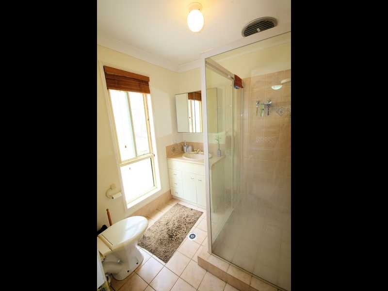 70 Kununurra Crescent, Shailer Park QLD 4128