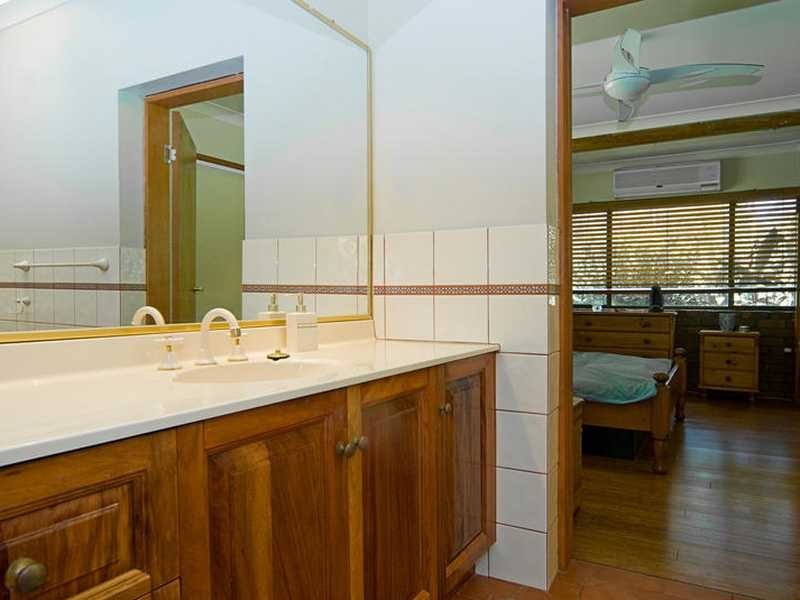 71-81 Lagoon View Road, Redland Bay QLD 4165