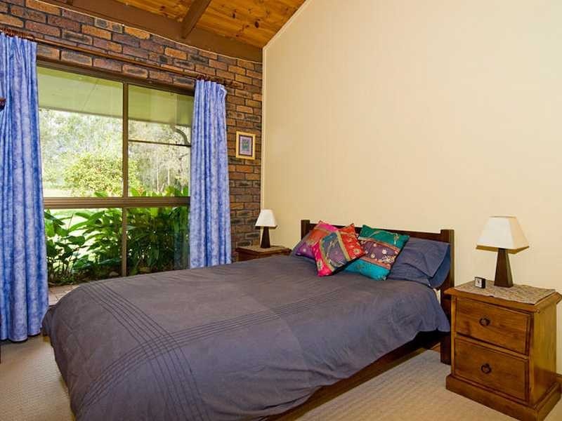 71-81 Lagoon View Road, Redland Bay QLD 4165