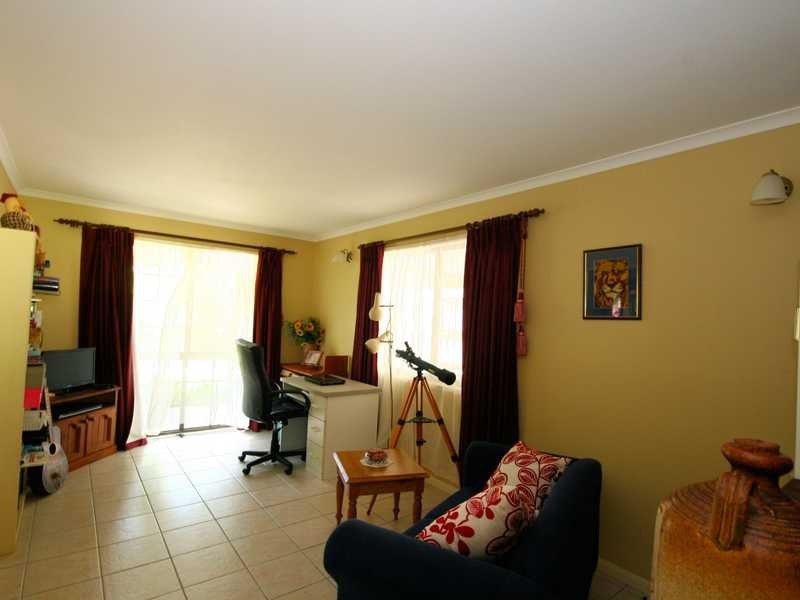 9 Tanah Merah Avenue, Tanah Merah QLD 4128