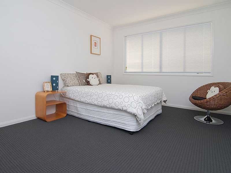 15 Dennis Vale Drive, Daisy Hill QLD 4127