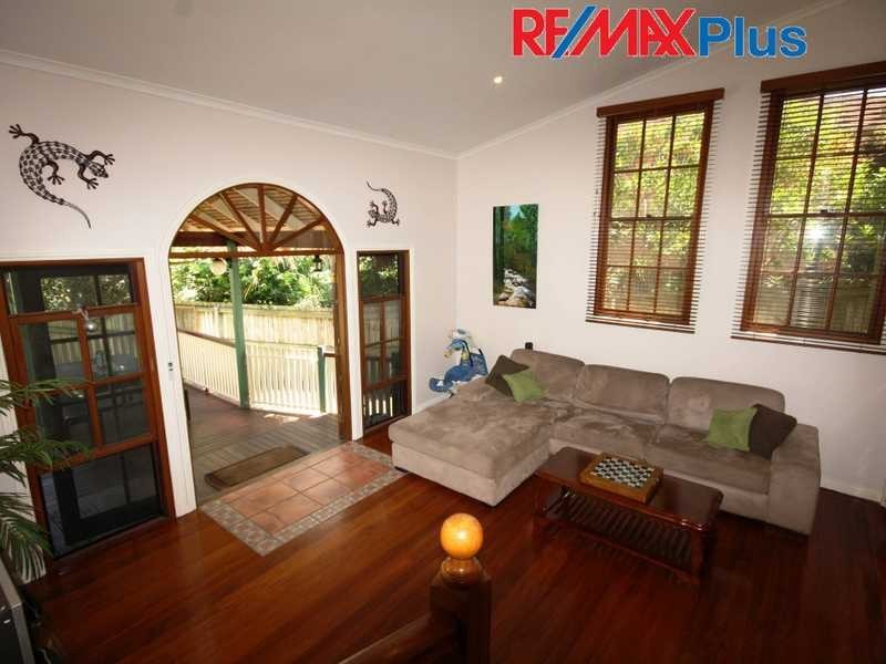 20 Edgehill Crescent, Springwood QLD 4127