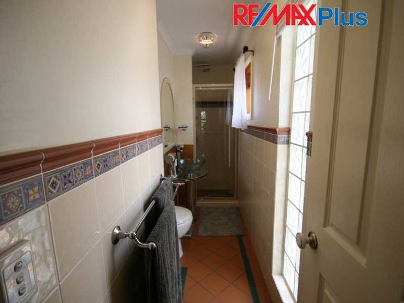 20 Edgehill Crescent, Springwood QLD 4127