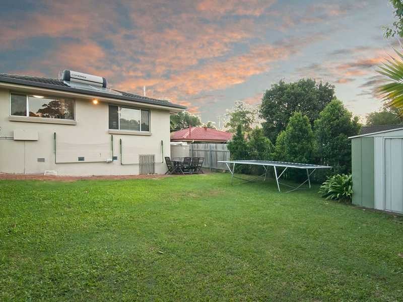 5 Edgeware Drive, Rochedale South QLD 4123
