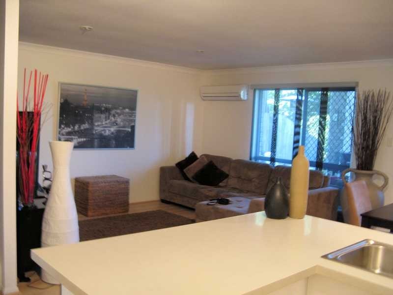 60/8 Peninsula Avenue, Cornubia QLD 4130