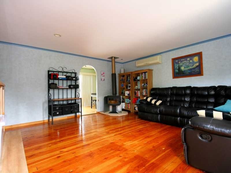 8 Finfoot Street, Rochedale South QLD 4123