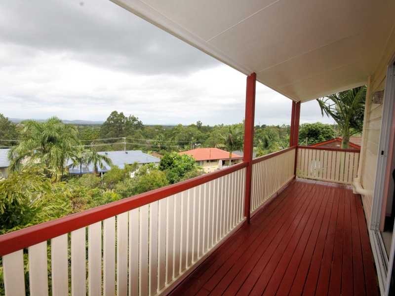 13 Edgehill Cr, Springwood QLD 4127