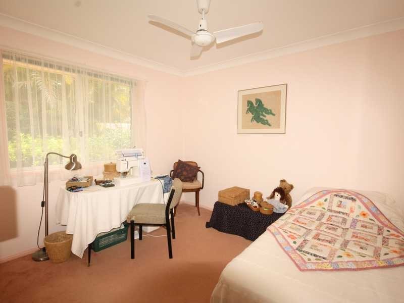 13 Edgehill Cr, Springwood QLD 4127