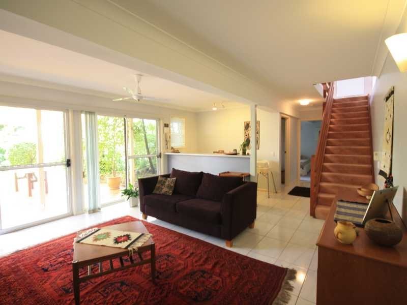 13 Edgehill Cr, Springwood QLD 4127