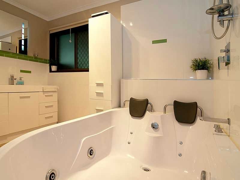 7 Quondare Court, Springwood QLD 4127