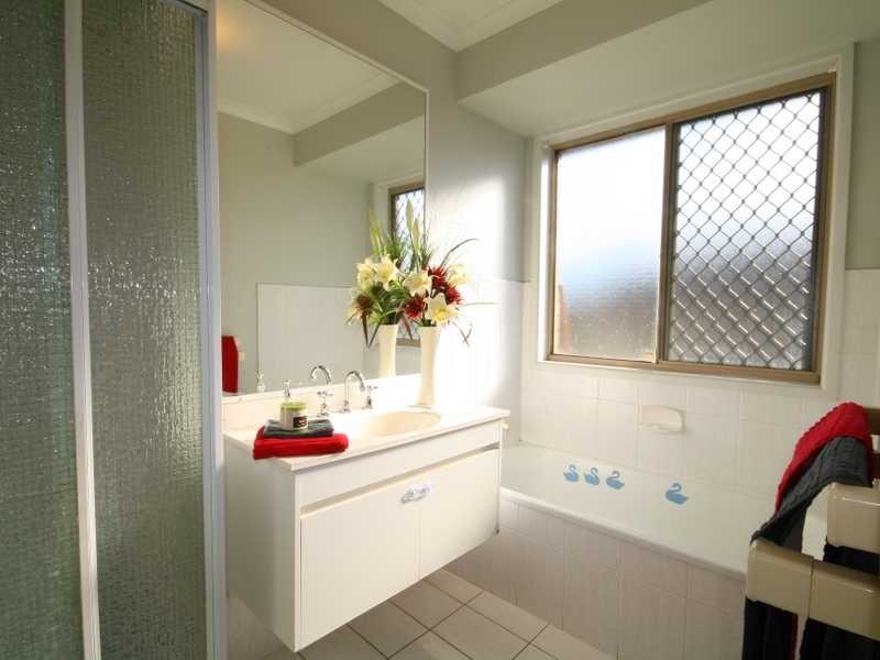 Tanah Merah QLD 4128