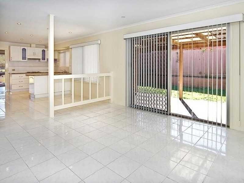19 Jilbard Drive, Springwood QLD 4127