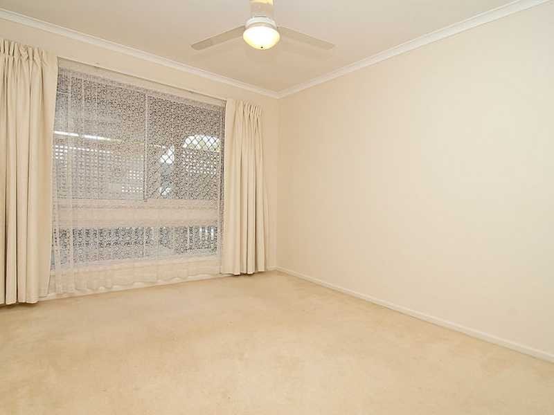 68 Chatswood Road, Springwood QLD 4127
