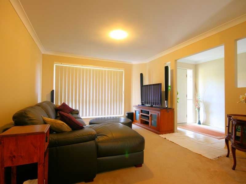 10 Ficus Drive, Meadowbrook QLD 4131