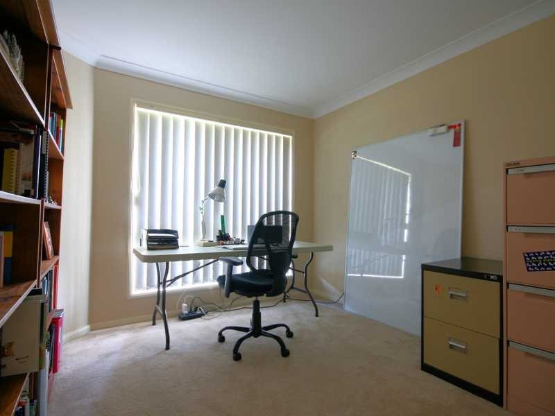 10 Ficus Drive, Meadowbrook QLD 4131