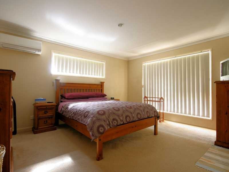 10 Ficus Drive, Meadowbrook QLD 4131