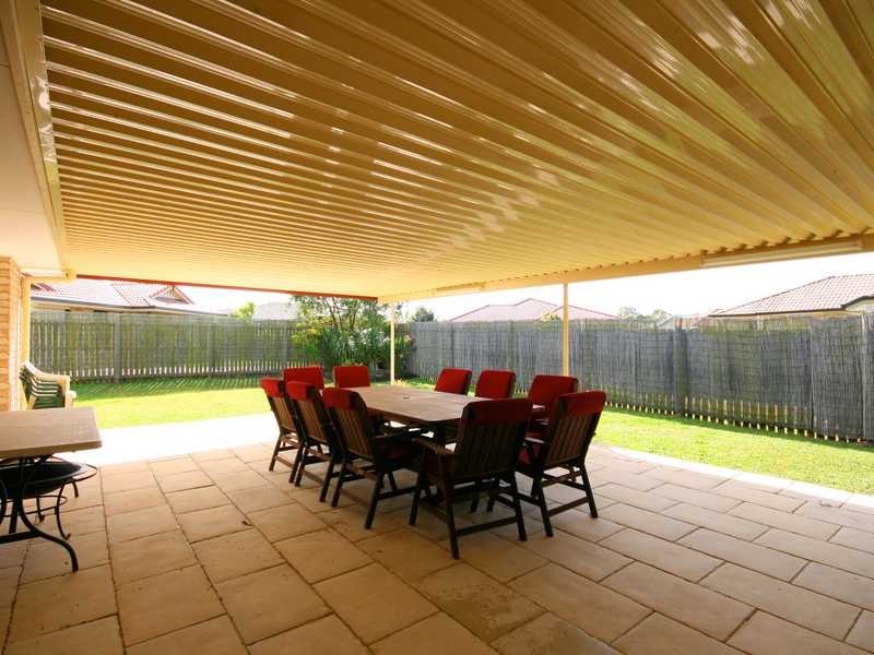 10 Ficus Drive, Meadowbrook QLD 4131